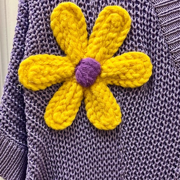 BiBi Trendy Daisy Knit Top by BiBi - Picture 4 of 9